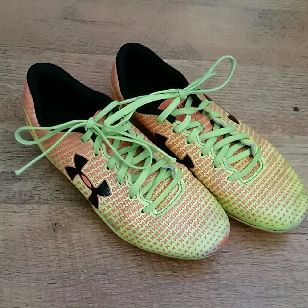 Under Armour‎ Force boys cleats